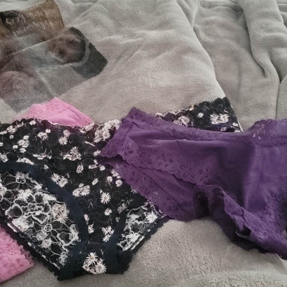 Brand new Victoria secret 30 pairs of xl underwear - Picture 6 of 8